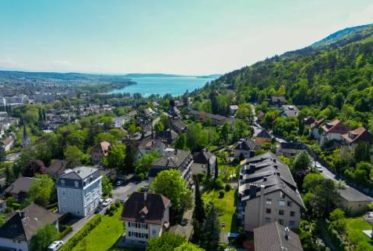 VENTE CONFIDENTIELLE : VILLA D'EXCEPTION PROCHE DU LAC DE BIENNE