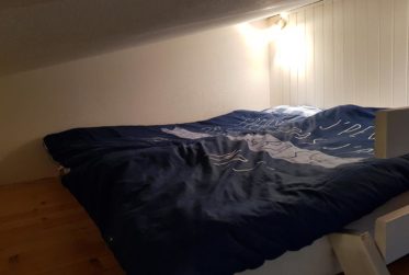 Studio avec mezzanine couchage, meublé et rénové